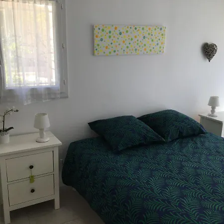 Entre Olivier Et Mimosa Bed & Breakfast